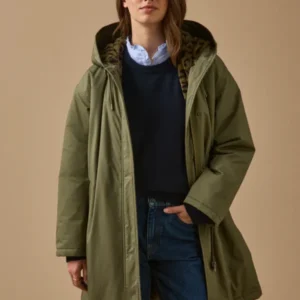 Halblanger und gefütterter Damen-Parka aus Webpelz