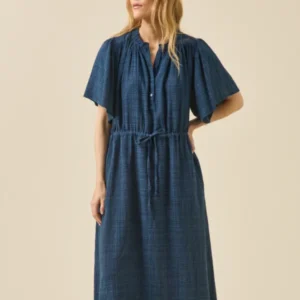 Langes Damenkleid aus Krepp mit Schmetterlingärmel