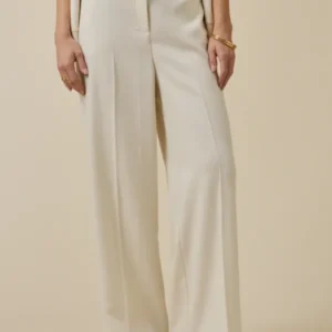 Stilvolle Damenhose Ava mit weitem Bein aus strukturiertem Stoff