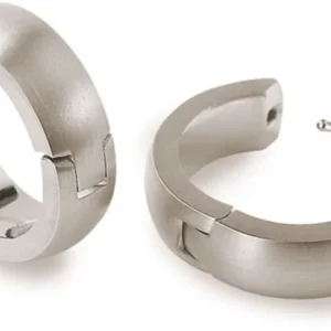 Satin-matte Creolen aus Metall, silberfarben, runde Hoops