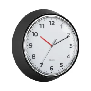 Schwarze Wanduhr mit rundem Gehäuse, weißem Zifferblatt und roten Zeigern