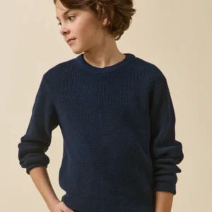 Jungenpullover mit Strickmuster