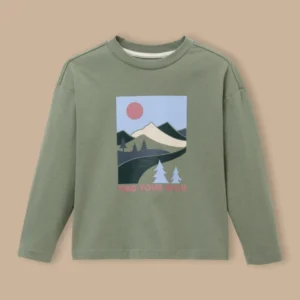 Jungen-Shirt mit Druckmotiv in Oversize-Schnitt