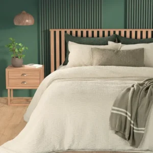 Barbara Cream Textured Quilt – 100% Polyester Velvet